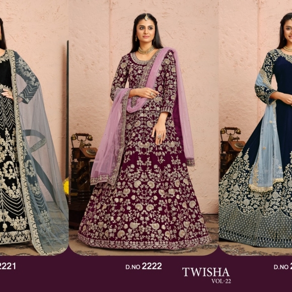 COPY - Beautiful Velvet Party Gown Dress - Picture 8 of 8